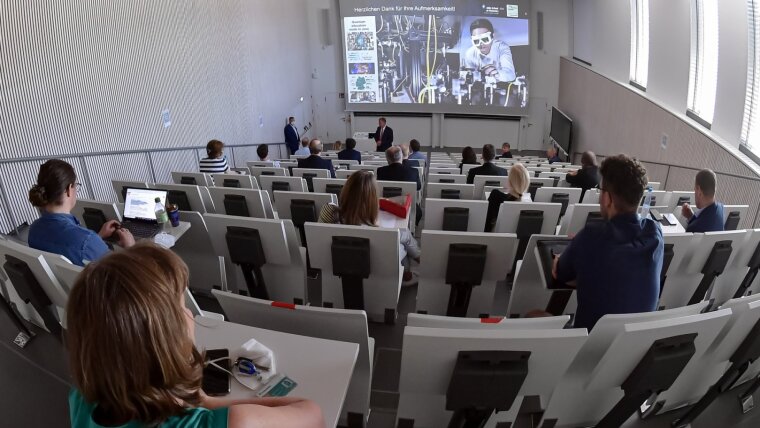 Quantum imaging and computing lecture in the ACP auditorium in 2021.