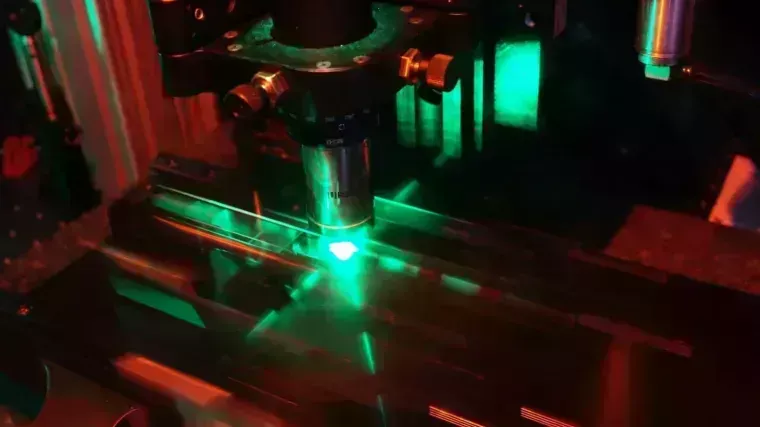 A writing laser in a laboratory of the Institute for Applied Physics.