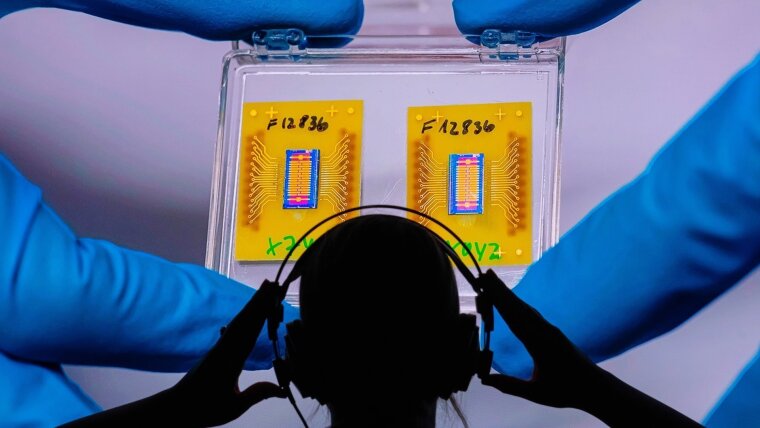 Electronic biosensors based on graphene field effect transistors researched at the Abbe Center of Photonics in Jena.