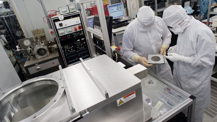 Inspection of an electron-beam silicon wafer.